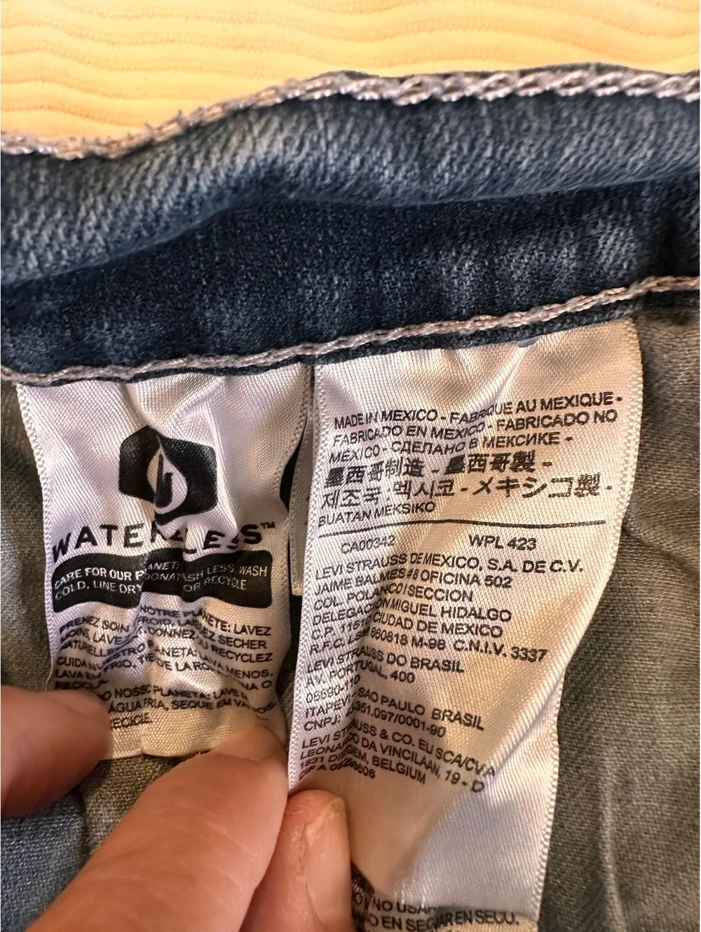 Levi’s 505 Regular Fit Men’s Jeans – Size 36x32